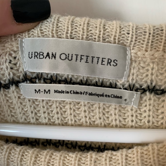 Urban Outfitters Crop Sweater - Picture 2 of 3